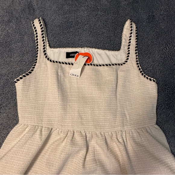 Cider Tweed U-neckline Solid Mini Dress - Picture 5 of 5